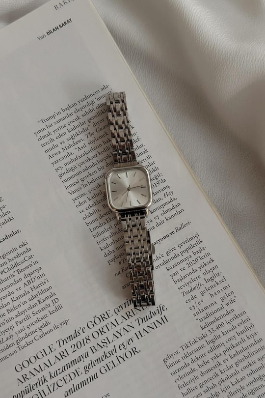 Retro Kadın Kol Saati Gümüş