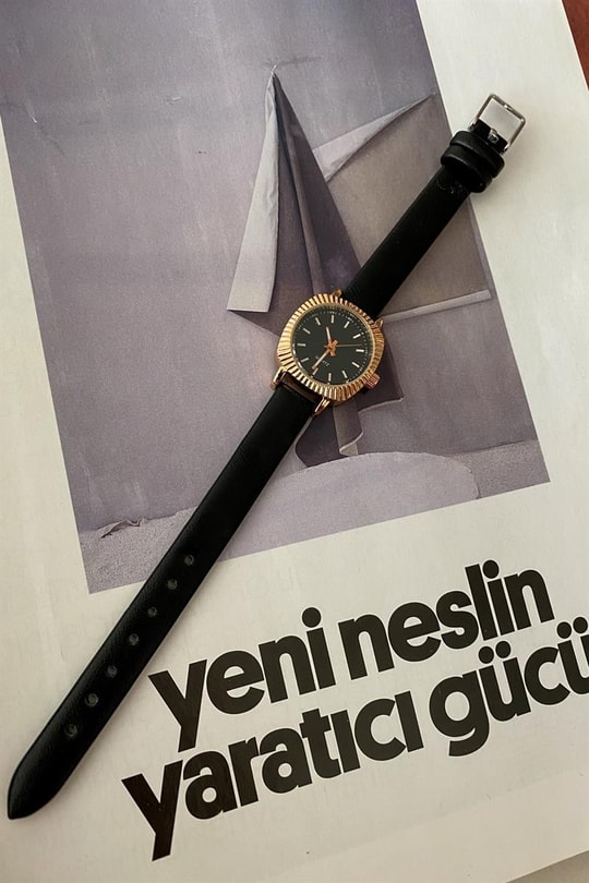 Vintage Deri Kordon Carmen Saat Siyah