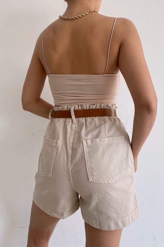 Kemerli Duble Paça Gabardin Şort Bej