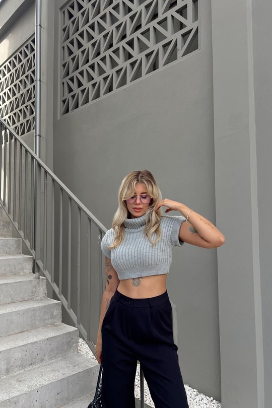 Boğazlı Crop Süveter Gri
