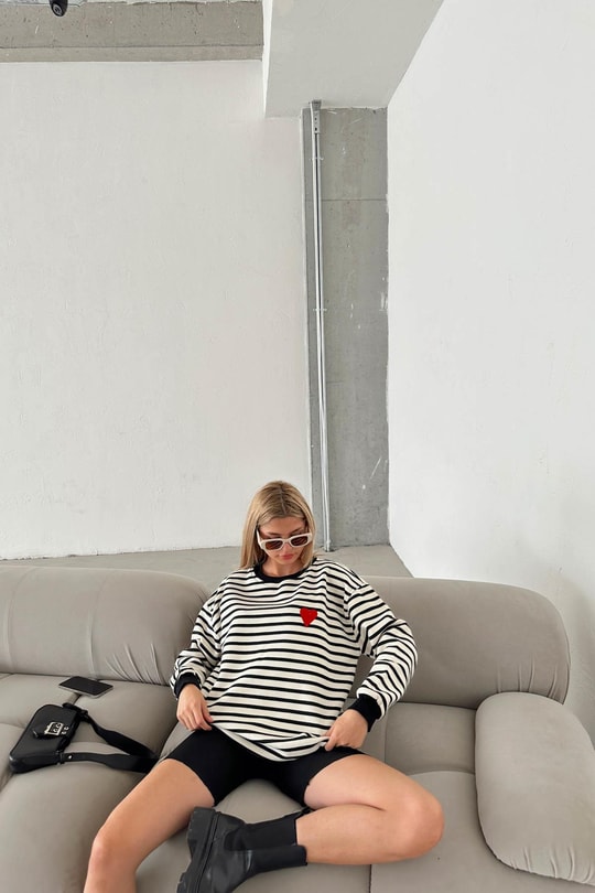 Çizgili Love Sweatshirt Krem