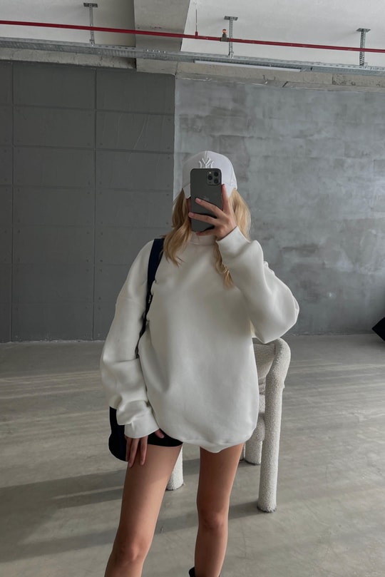 Dik Yaka Basic Sweatshirt Ekru