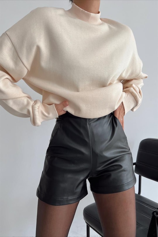 Dik Yaka Basic Sweatshirt Krem