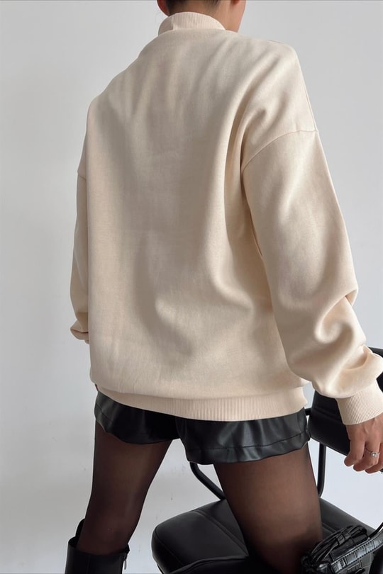 Dik Yaka Basic Sweatshirt Krem