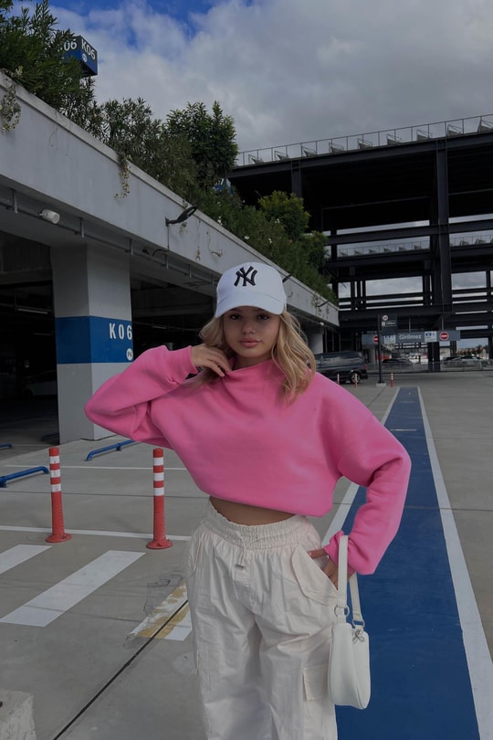 Dik Yaka Basic Sweatshirt Şeker Pembe