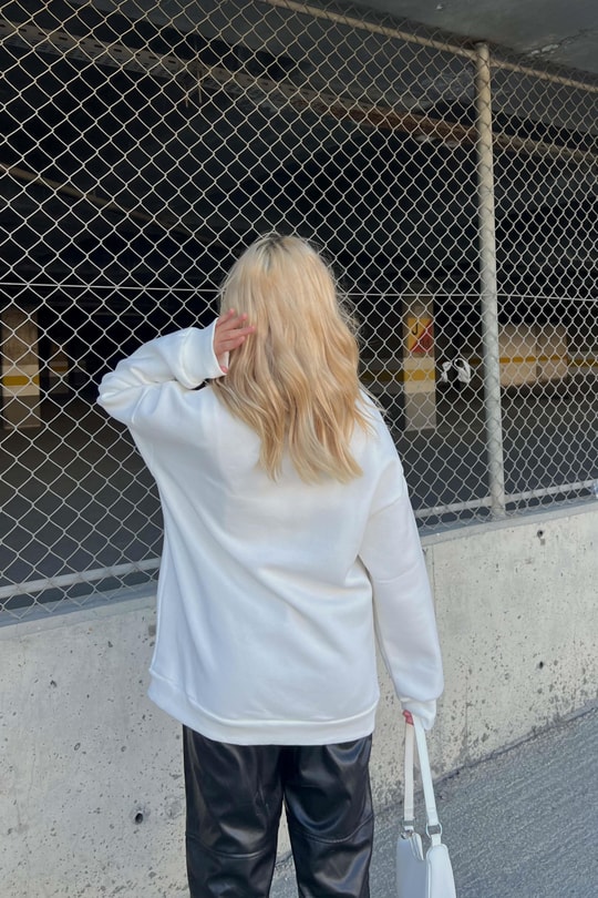 Dik Yaka Baskılı Sweatshirt Ekru