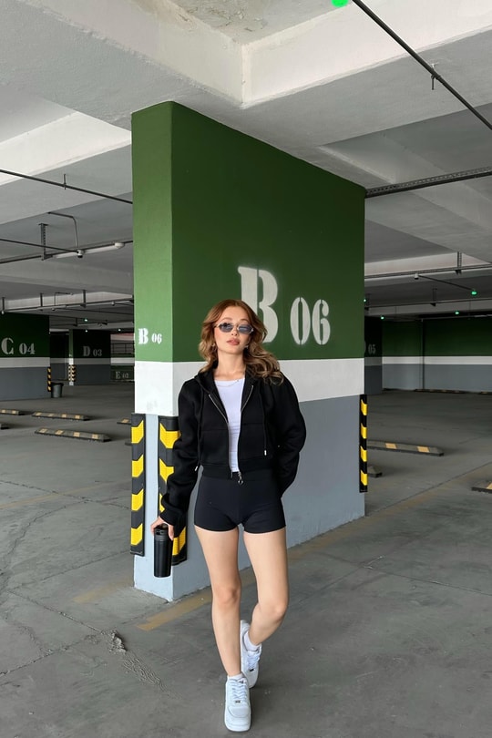 Fermuarlı Crop Sweatshirt Siyah