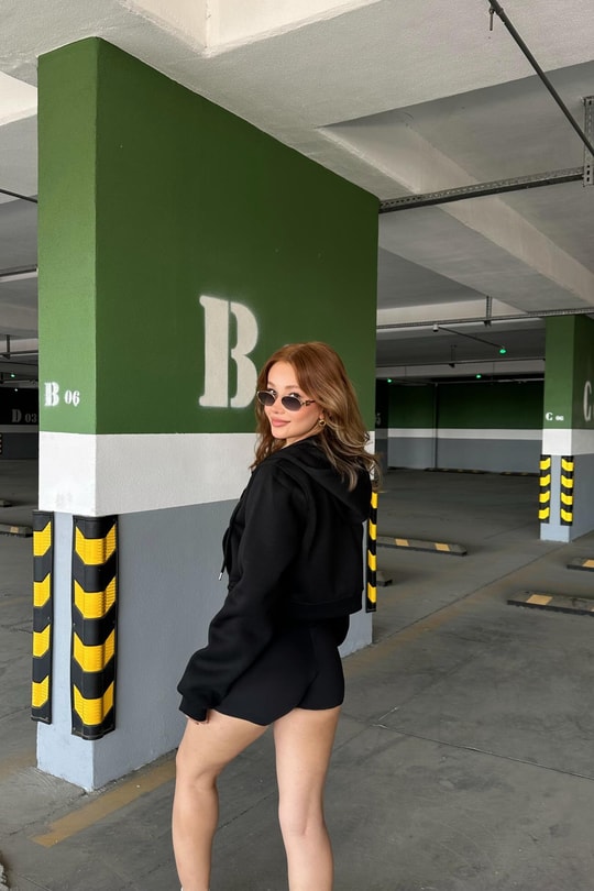 Fermuarlı Crop Sweatshirt Siyah