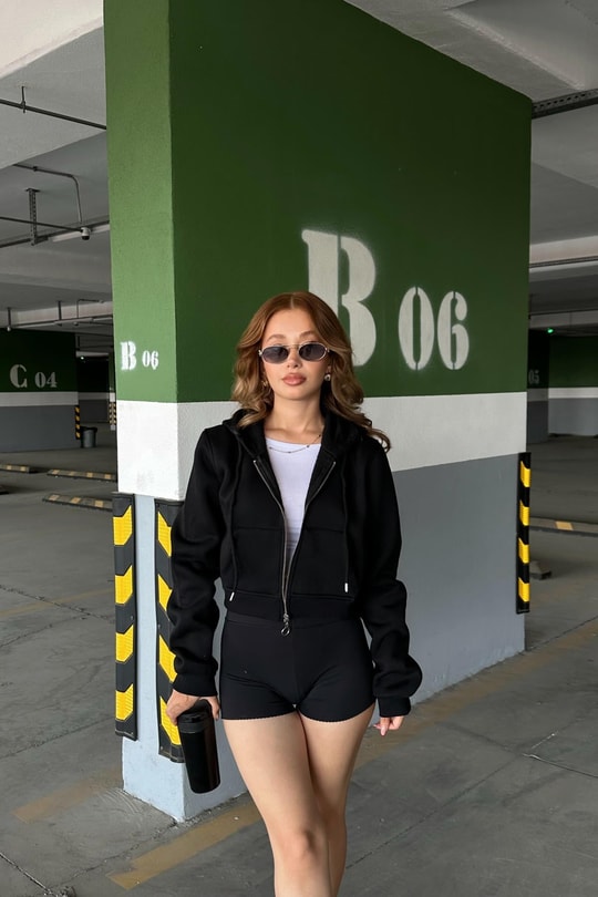 Fermuarlı Crop Sweatshirt Siyah