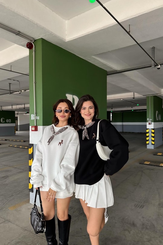Fular Yaka Sweatshirt Beyaz