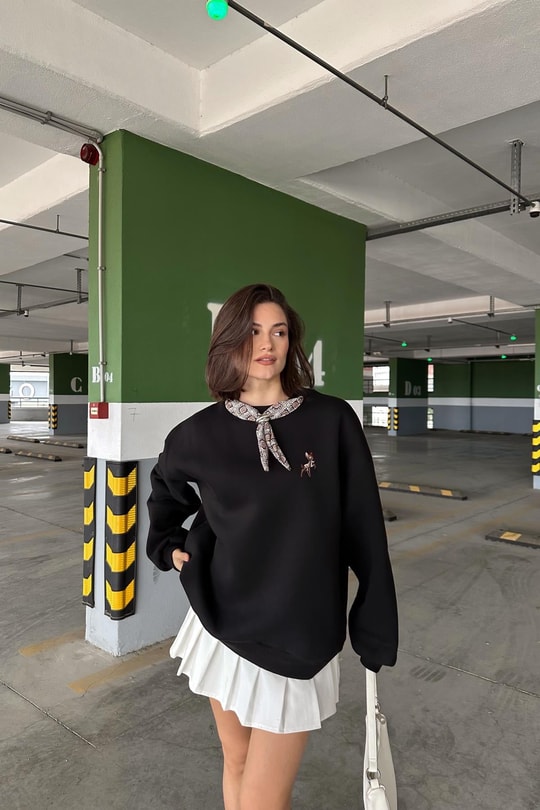 Fular Yaka Sweatshirt Siyah