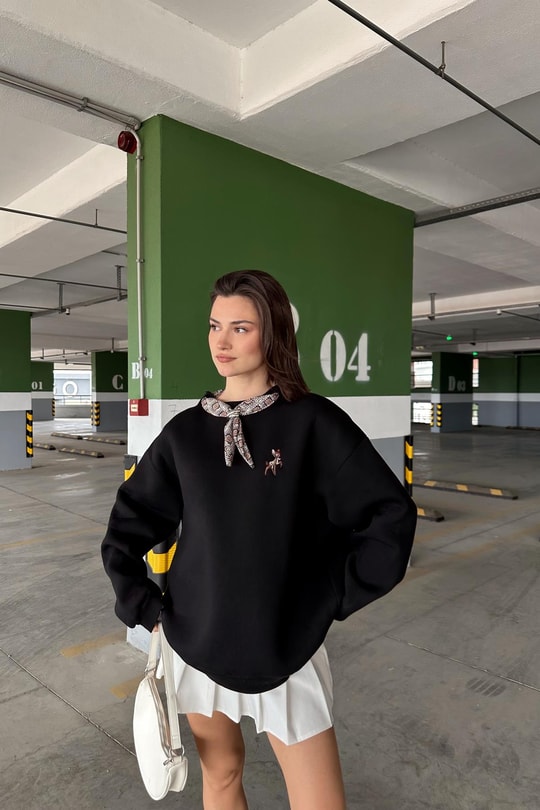 Fular Yaka Sweatshirt Siyah