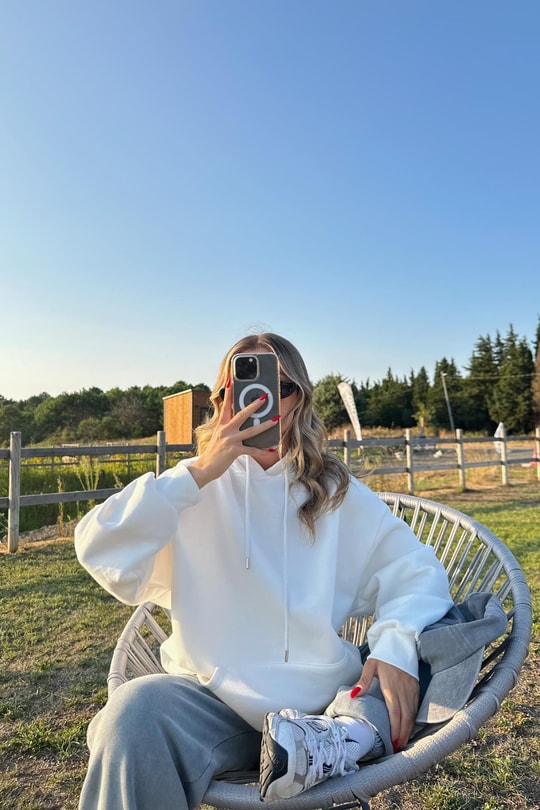 Kanguru Cep Basıc sweat Beyaz