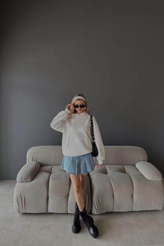 Kanguru Cepli Kapüşonlu Sweatshirt Beyaz