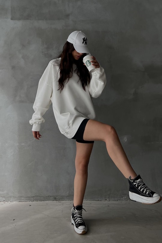 Omuz Dikişli Sweatshirt Krem