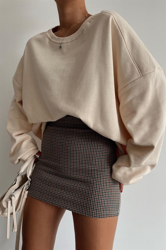 Ribana Detaylı Basic Sweatshirt Krem
