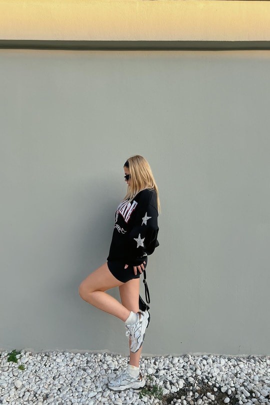 Yıldız İşlemeli Sweatshirt Siyah
