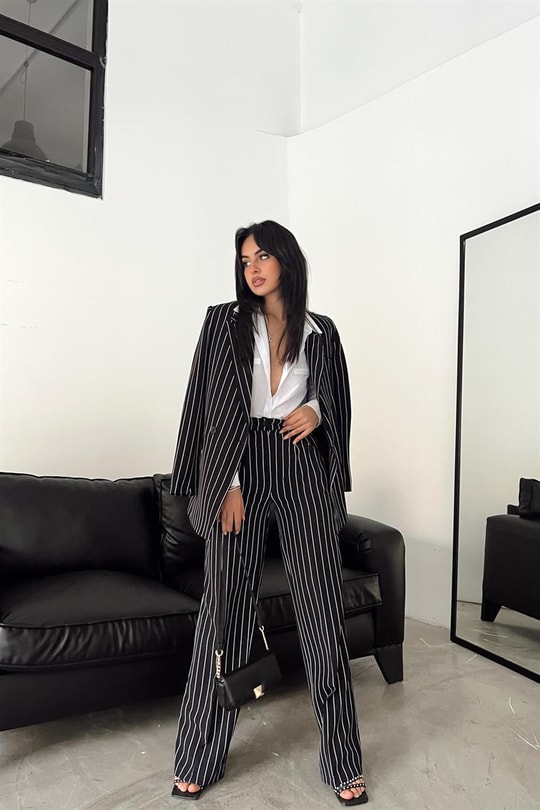 Derin Çizgili Blazer Takım Siyah
