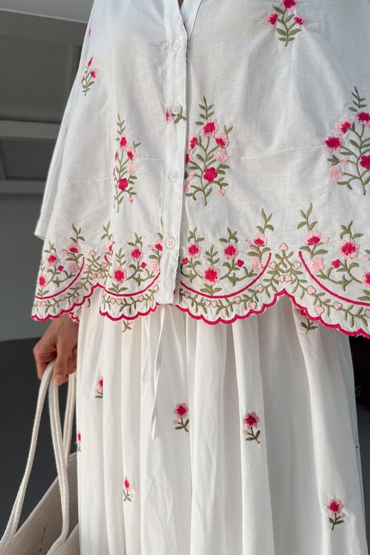 Flower İşlemeli Etekli Maxi Takım Ekru
