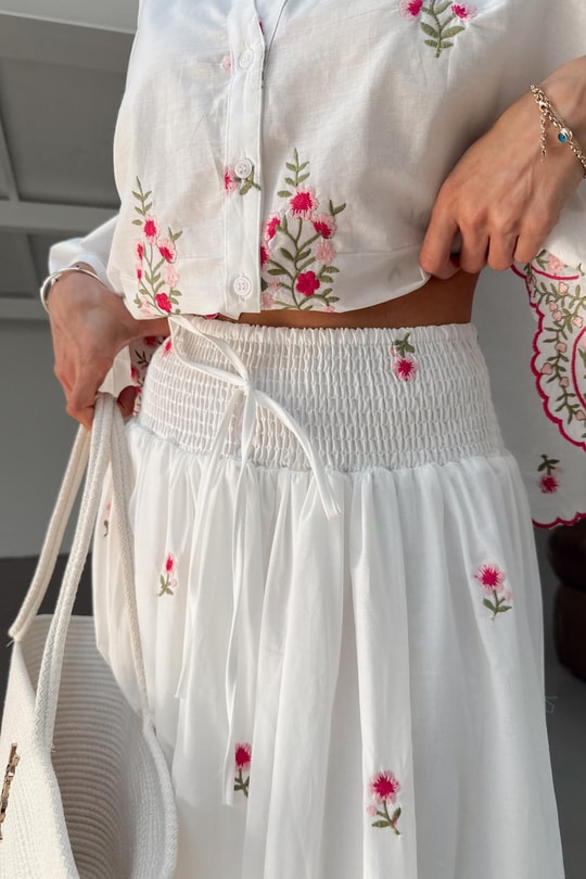 Flower İşlemeli Etekli Maxi Takım Ekru