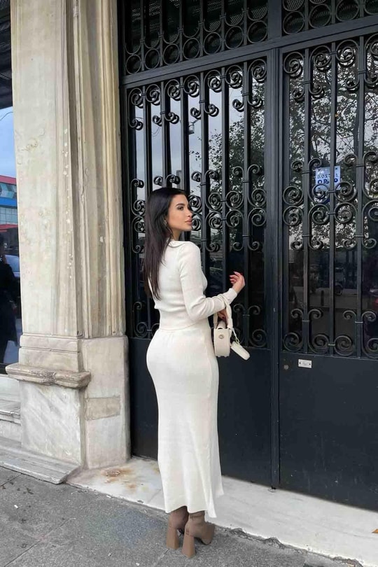 Kruvaze Yaka Etekli Triko Takım Bej