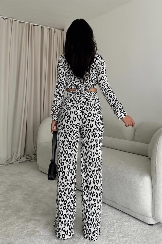 Leopar Desen Piliseli Takım Siyah-Beyaz