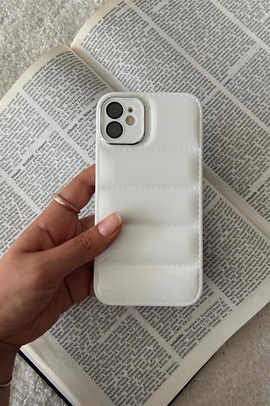Basic Şişme Telefon Kılıfı iPhone 14 Beyaz