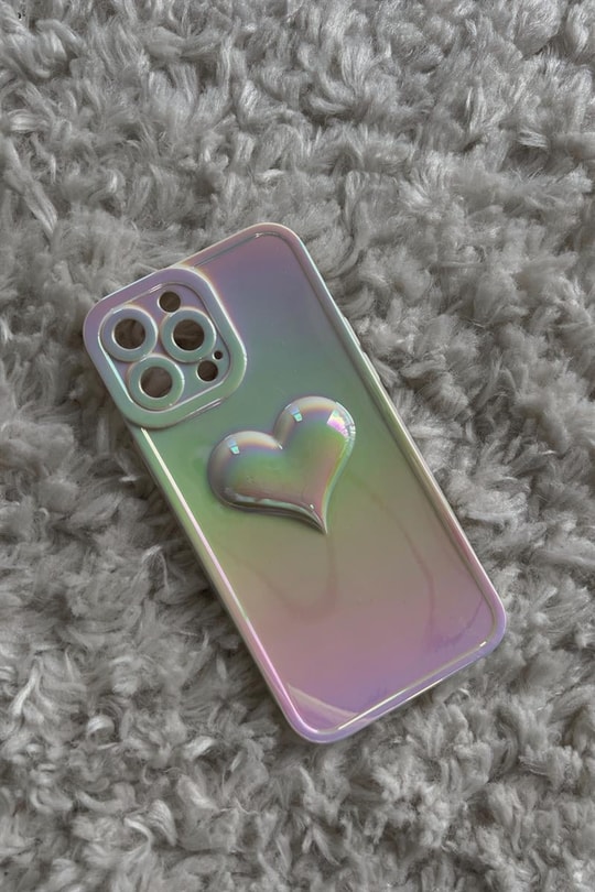 Kalp Kabartmalı Telefon Kılıfı Iphone13 Beyaz