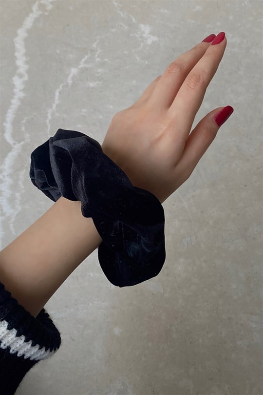Kadife Scrunchie Toka Siyah