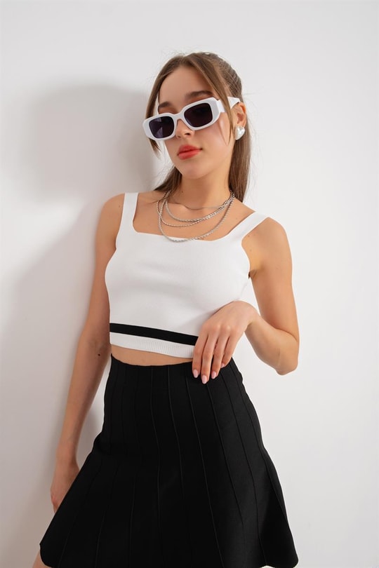 Askılı Line Crop Top Beyaz