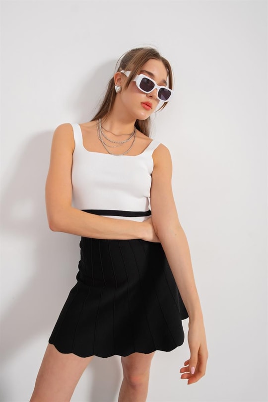 Askılı Line Crop Top Beyaz