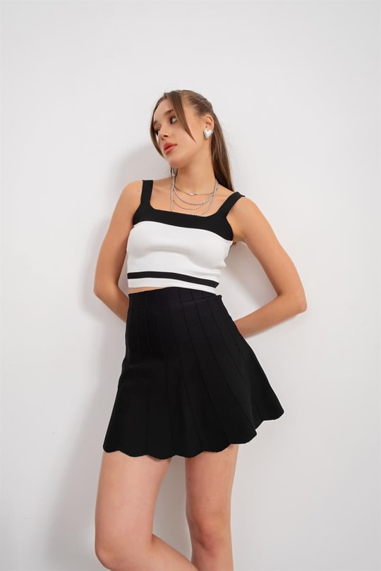 Askılı Line Crop Top Siyah