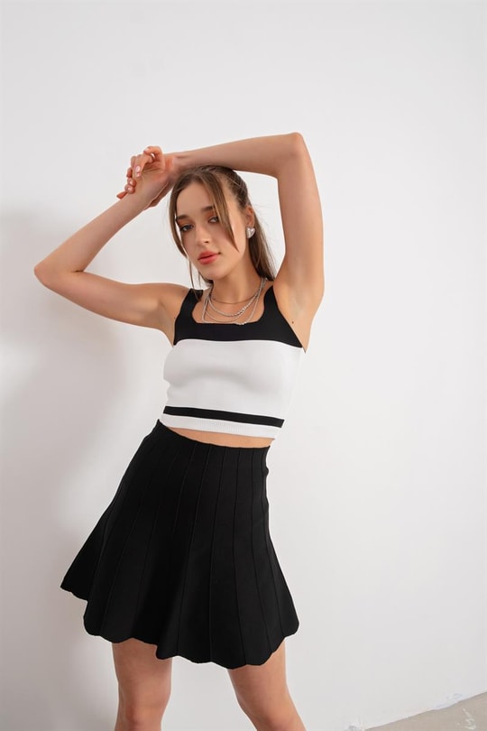 Askılı Line Crop Top Siyah