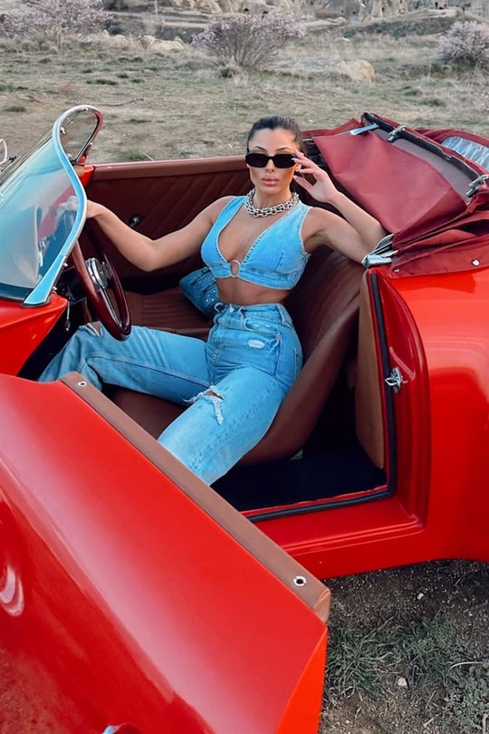 Derin Dekolteli Denim Crop Top Buz Mavi
