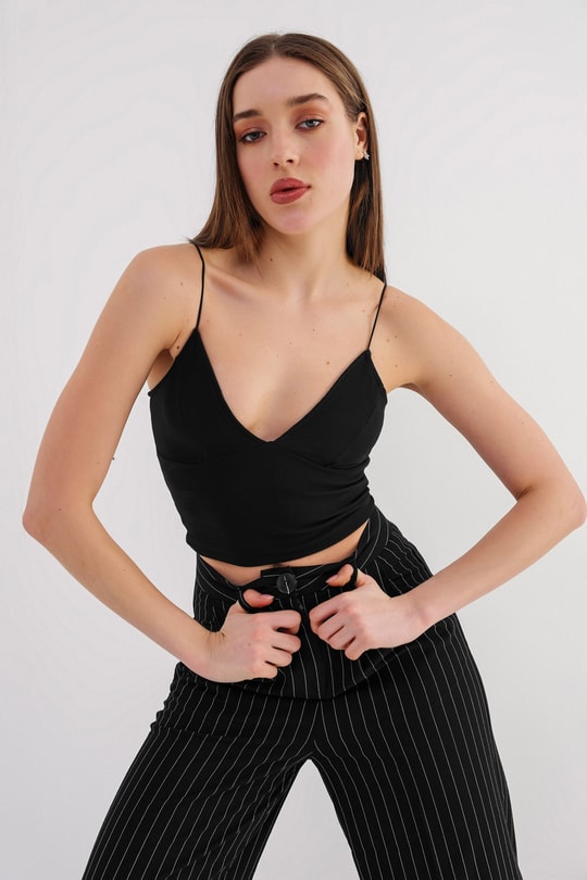 Fitilli Baret Detaylı Büstiyer Siyah