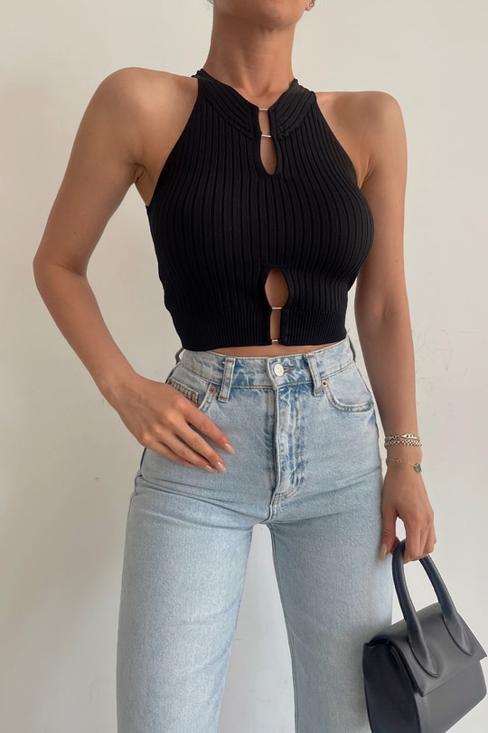 Fitilli Cut Out Crop Top Siyah