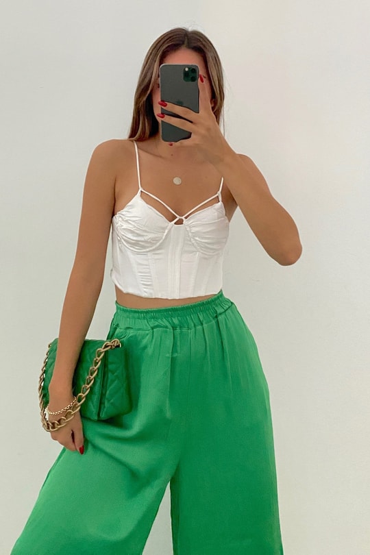 Gipe Detaylı Askılı Crop Beyaz