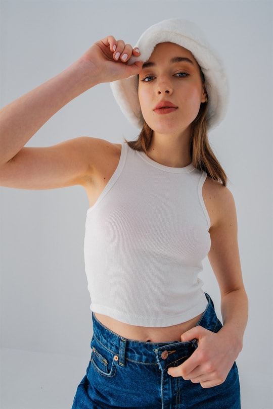 Ribana Detaylı Crop Top Beyaz