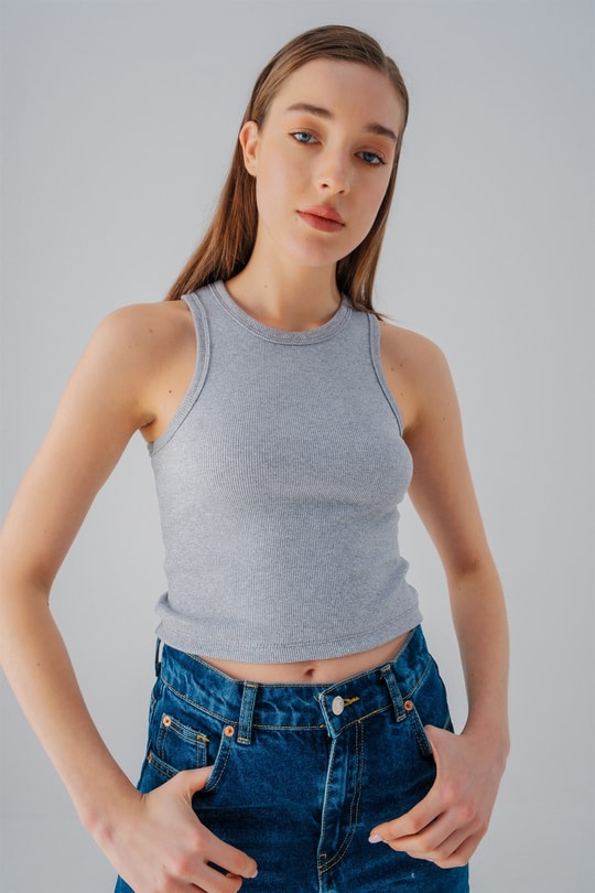 Ribana Detaylı Crop Top Gri