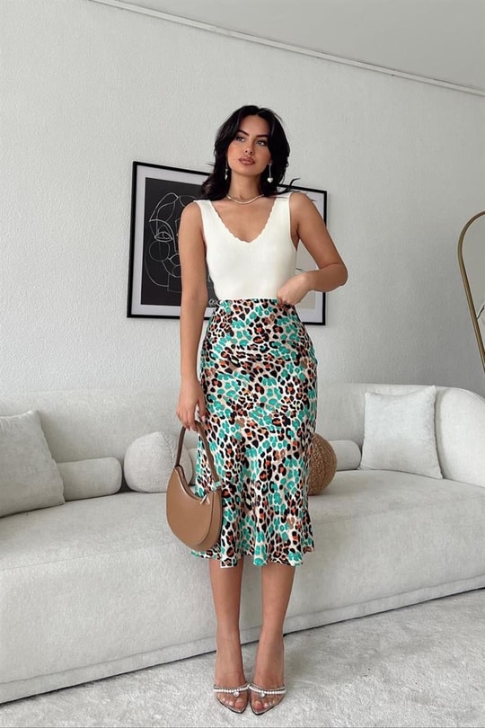 Tırtık Yakalı Basic Top Krem