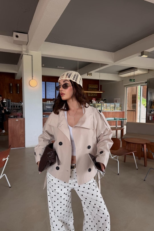 Dik Yaka Kısa Trenchcoat Taş