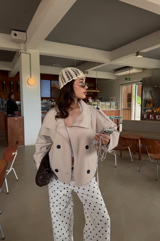 Dik Yaka Kısa Trenchcoat Taş