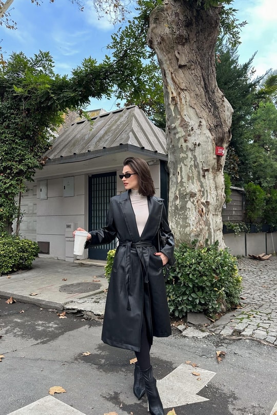 Kuşaklı Deri Trenchcoat Siyah