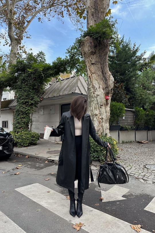 Kuşaklı Deri Trenchcoat Siyah