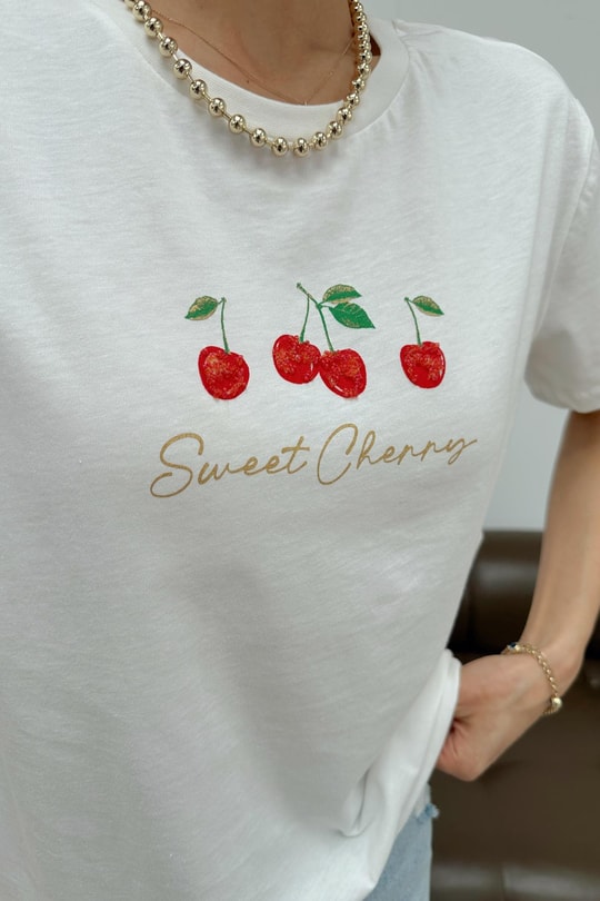 Cherry Baskılı Tshirt Beyaz