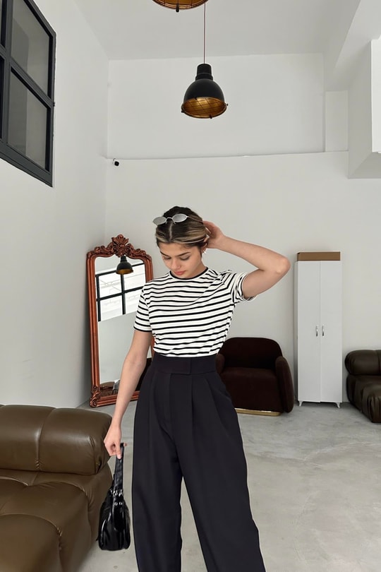 Çizigili Basic Tshirt Ekru
