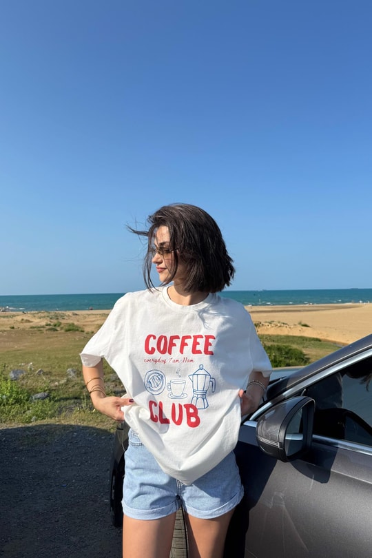 Coffe Clup Tshirt Ekru