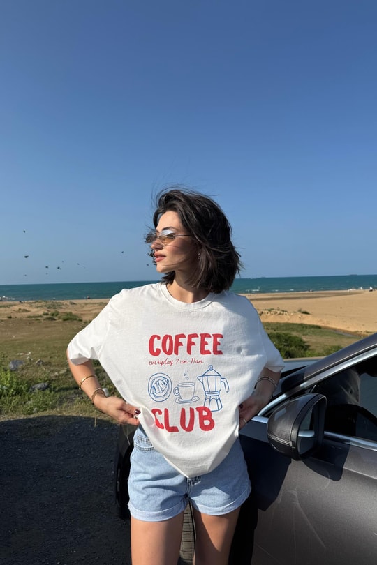 Coffe Clup Tshirt Ekru
