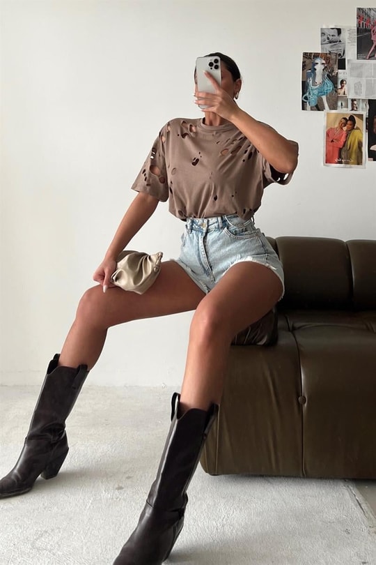 Delikli Rock Tshirt Sütlü Kahve