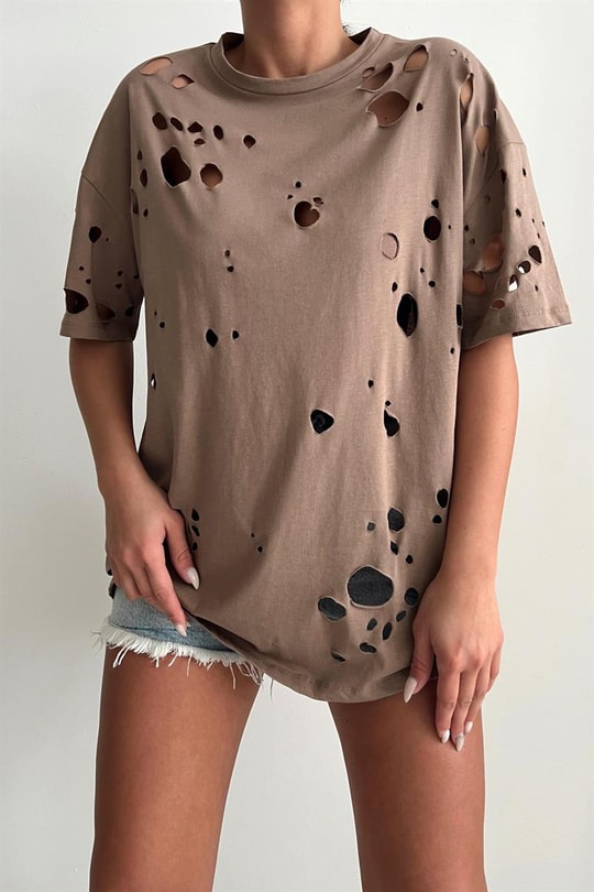 Delikli Rock Tshirt Sütlü Kahve